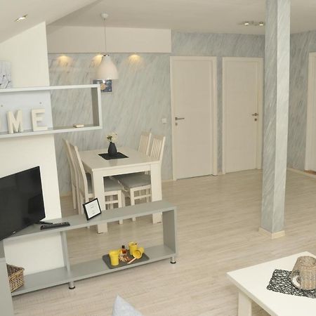 "Handmade" Apartment Nis Bagian luar foto